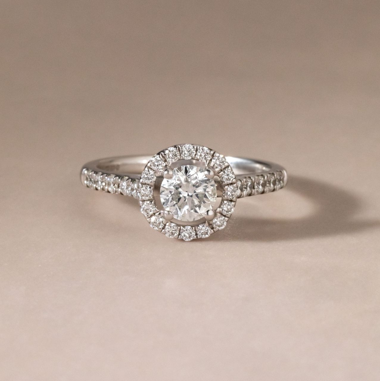 Solitaire-Oval Lab Grown Diamond Engagement Ring
