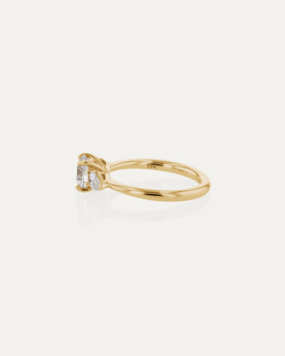 Solitaire-Oval Lab Grown Diamond Engagement Ring