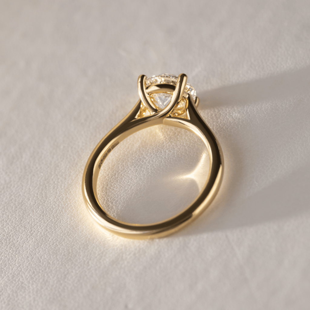 Solitaire-Round Lab Grown Diamond Engagement Ring