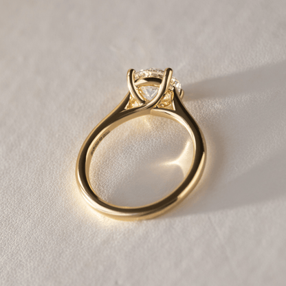 Solitaire-Round Lab Grown Diamond Engagement Ring