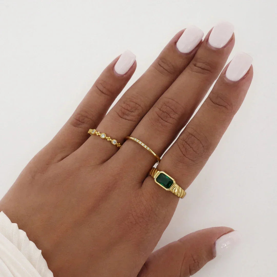Elegant 0.15 TCW Round Lab-Grown Diamond Gold Wedding Band 2