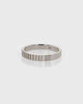 Load image into Gallery viewer, Simple Classic Scale Wedding Band
