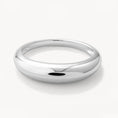 Load image into Gallery viewer, Elegant Silhouette Wedding Band
