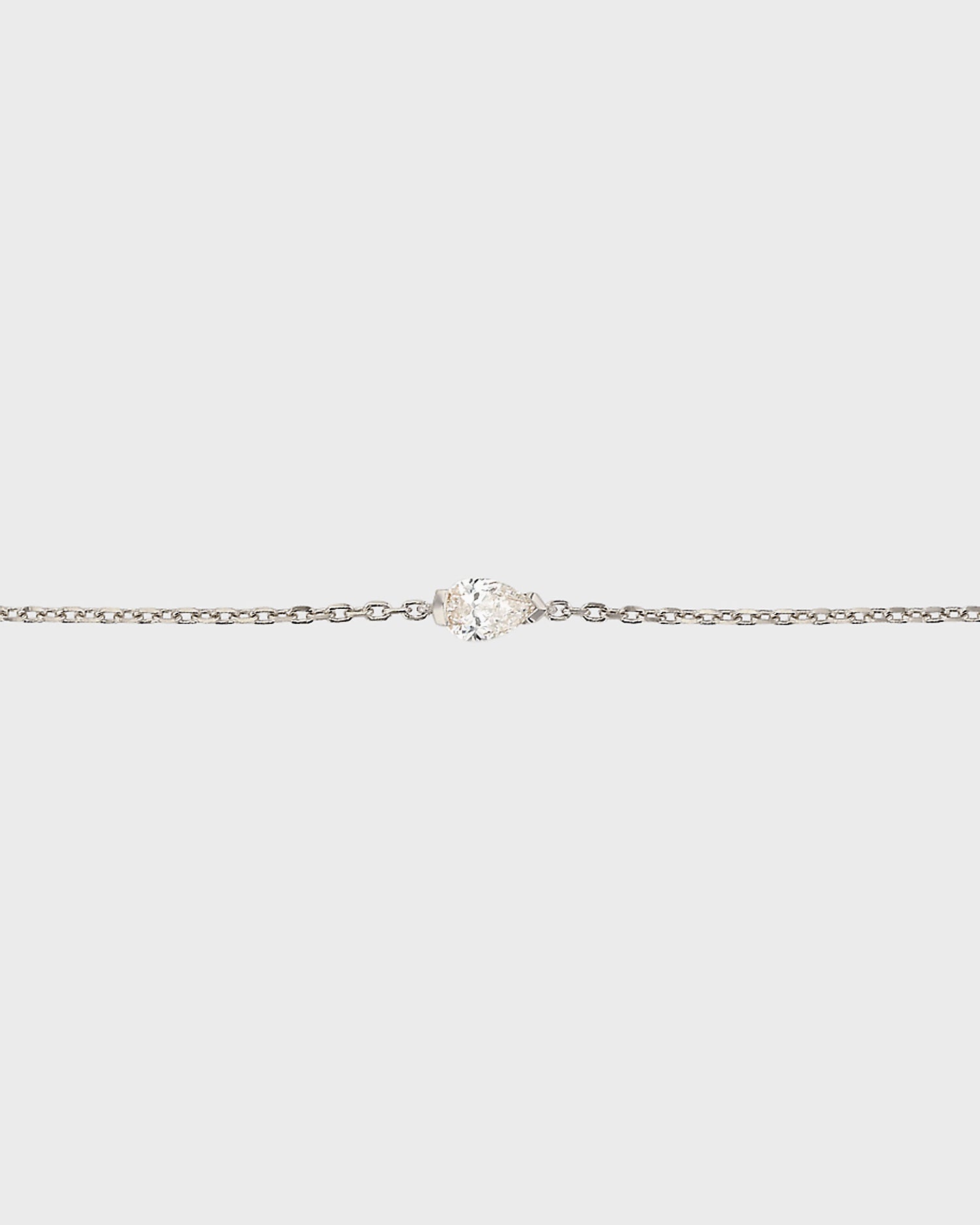 Radiant Elegance: 0.3 CT Pear Cut Diamond Chain Bracelet