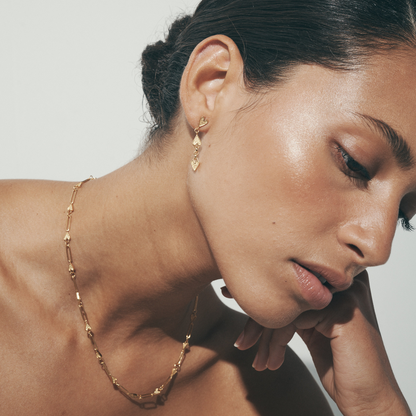 Elegant Heart Chain Gold Drop Earrings 2