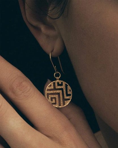 Elegant Geometric Gold Drop Earrings 2