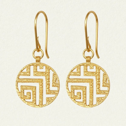 Elegant Geometric Gold Drop Earrings 1