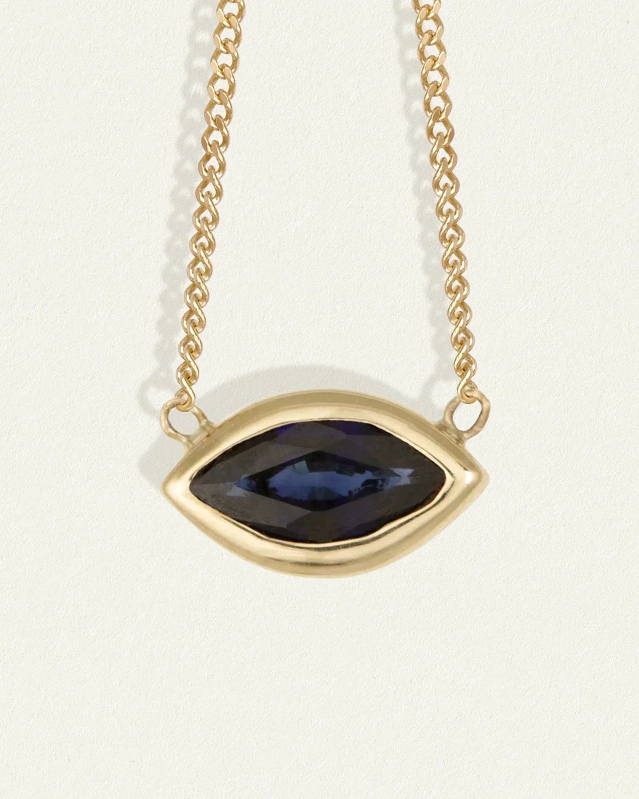 Elegant 1 CT Marquise Cut Sapphire Pendant Necklace in Gold