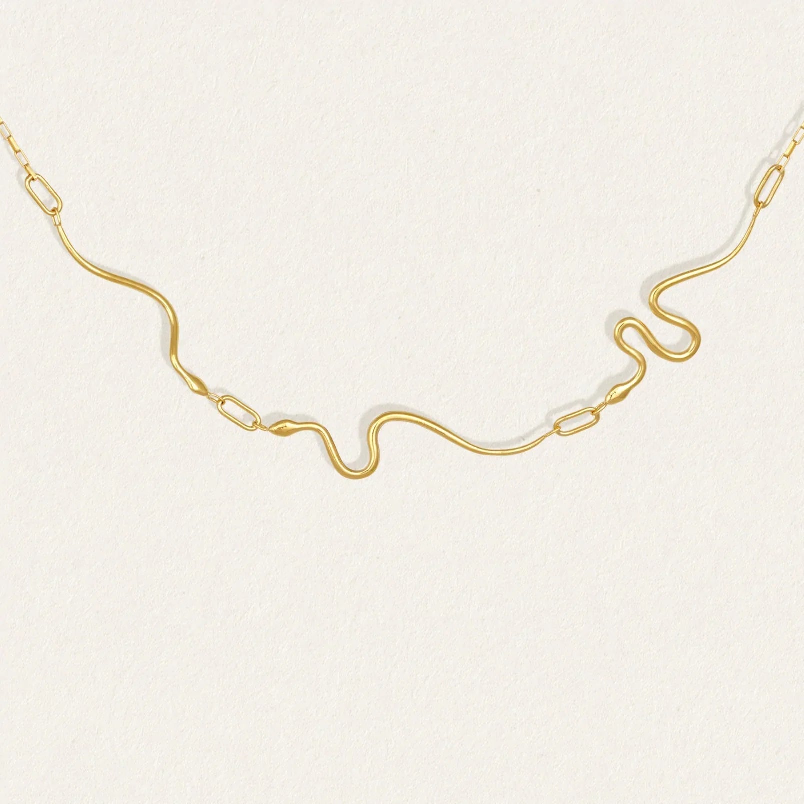 Elegant Serpentine Gold Necklace