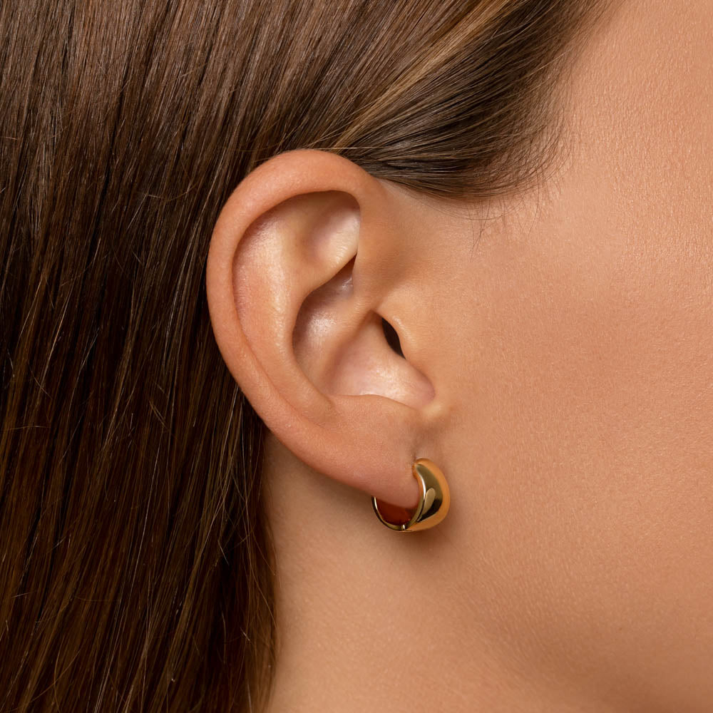 Bold Gold Chic Hoop Earrings