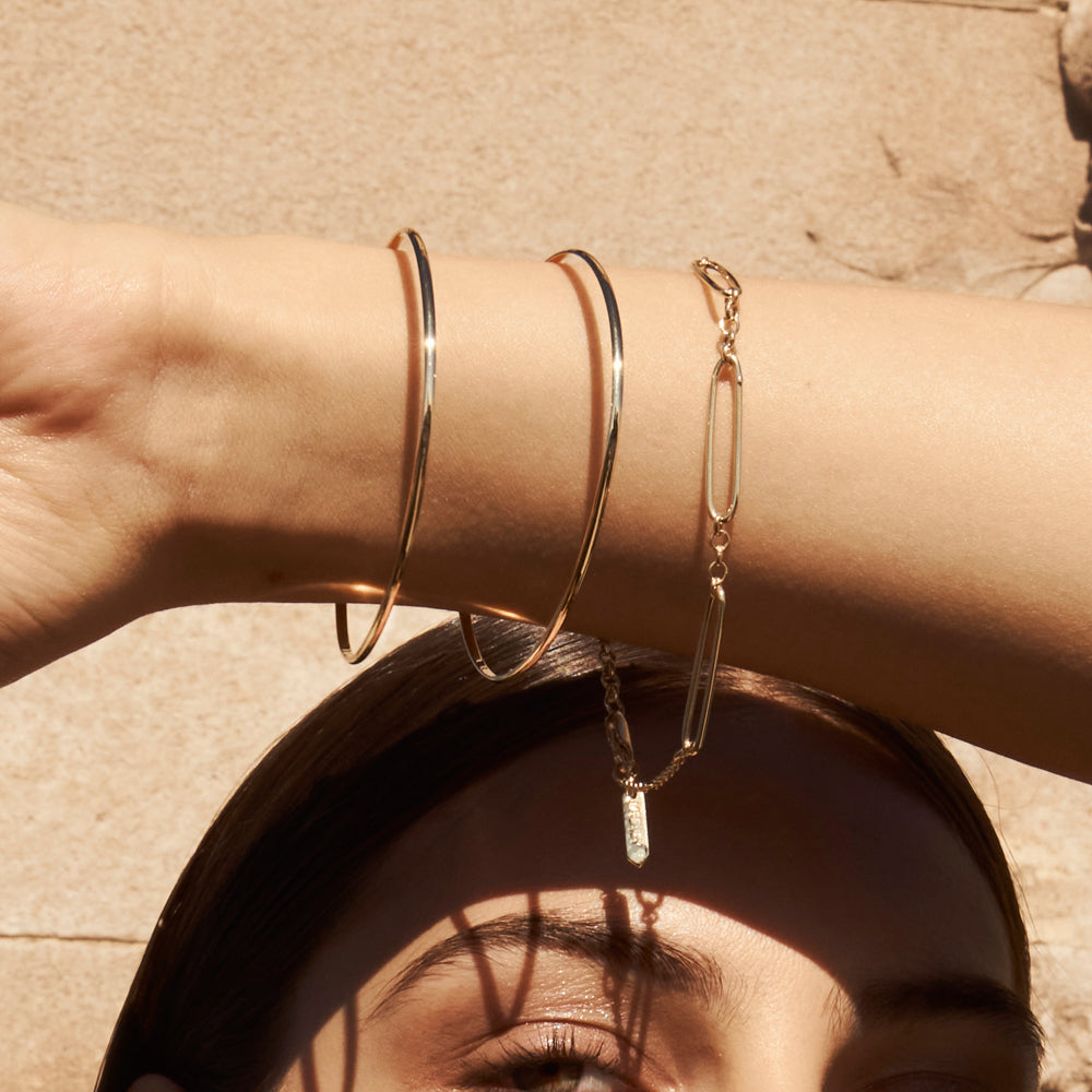 Sleek Gold Minimalist Bangle Bracelets 3