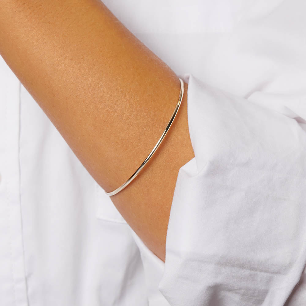 Sleek Gold Minimalist Bangle Bracelets 7