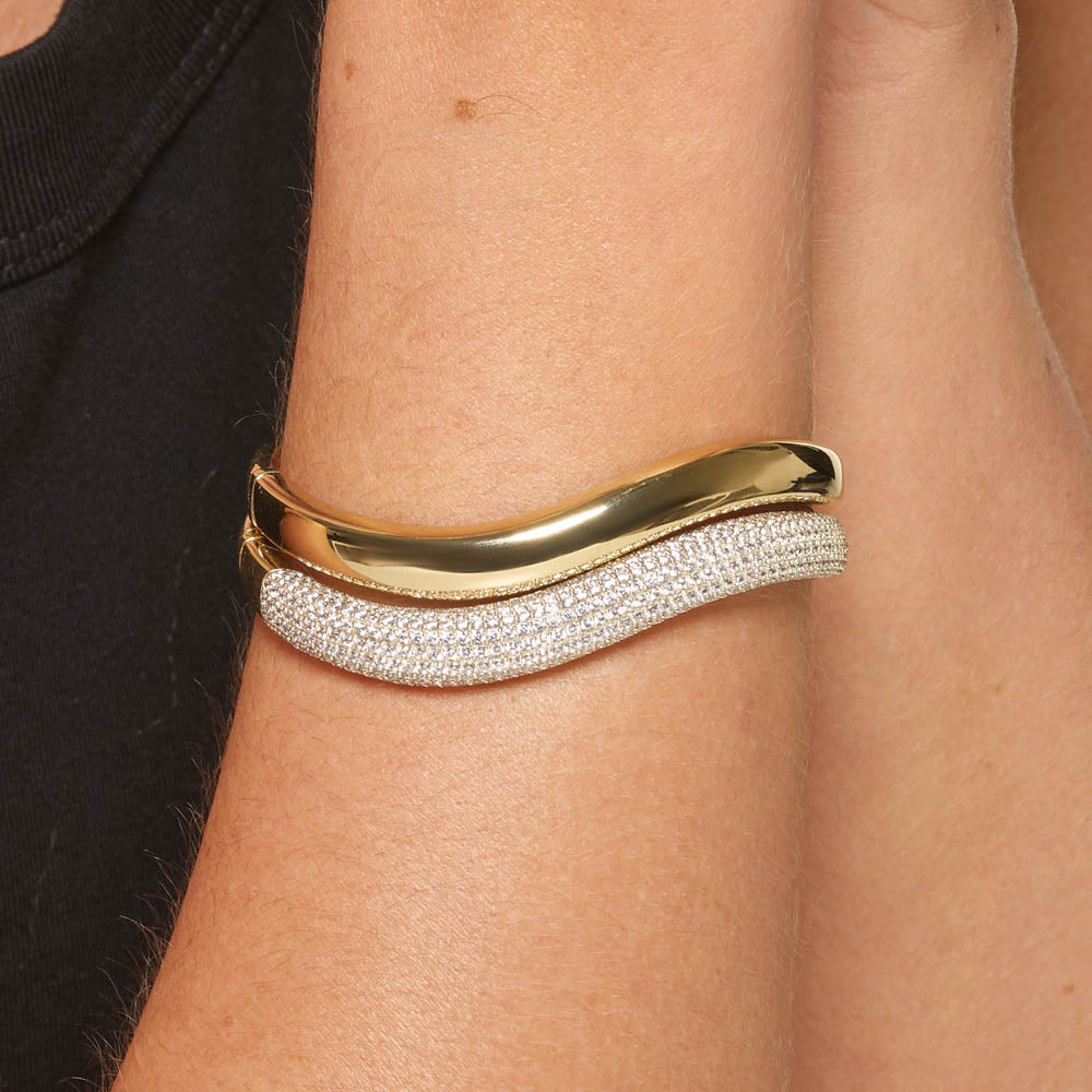 Elegant Gold Wave Bangle Bracelet 5