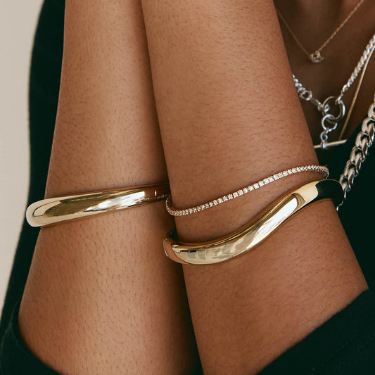 Elegant Gold Wave Bangle Bracelet