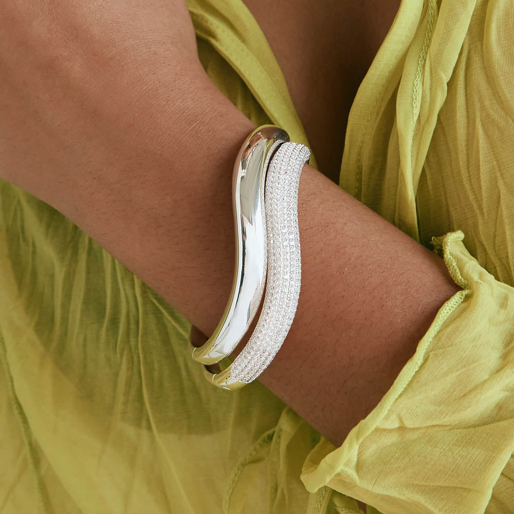 Simple Curve Bangle Bracelet