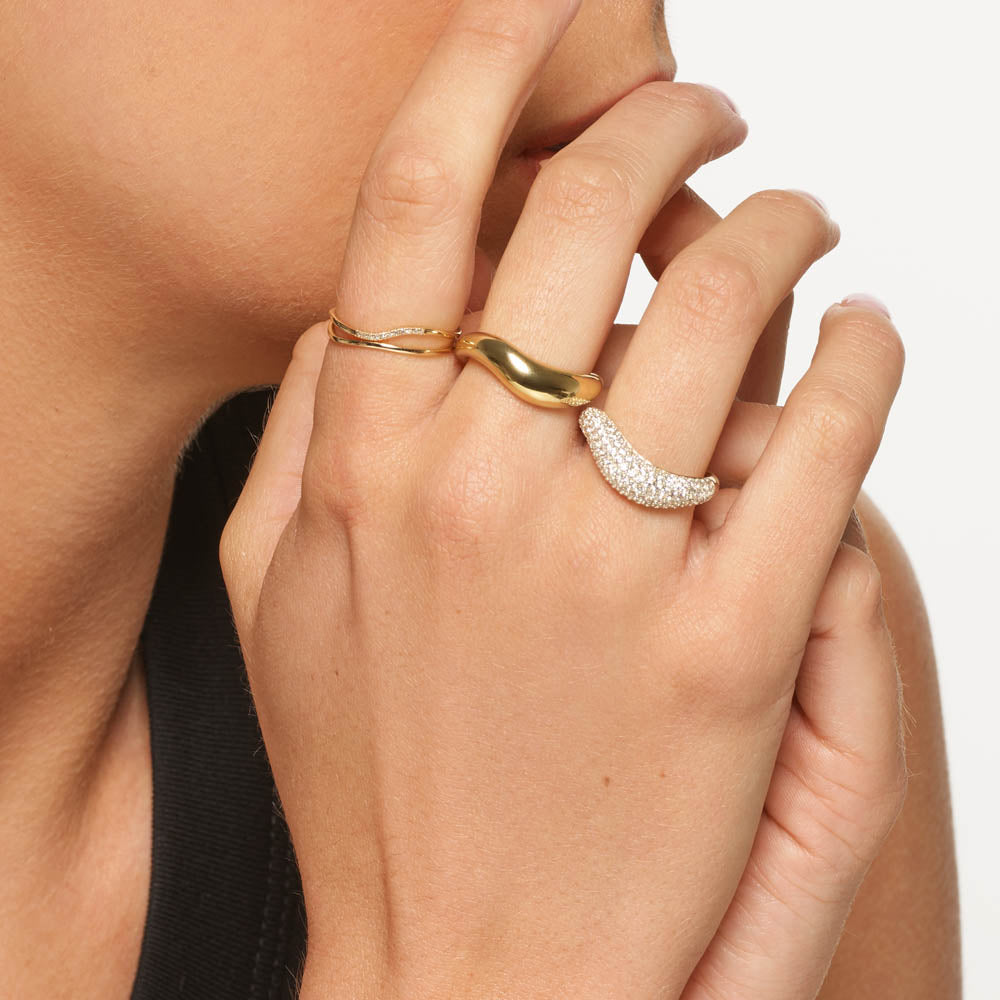 Elegant Wave Gold Wedding Band 6