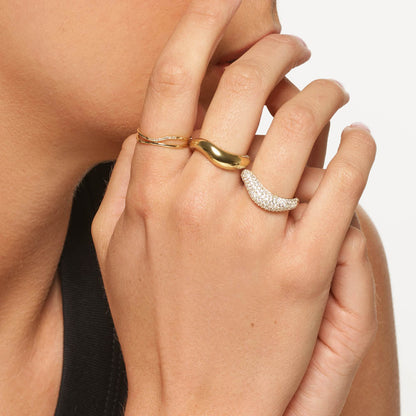 Elegant Wave Gold Wedding Band 6