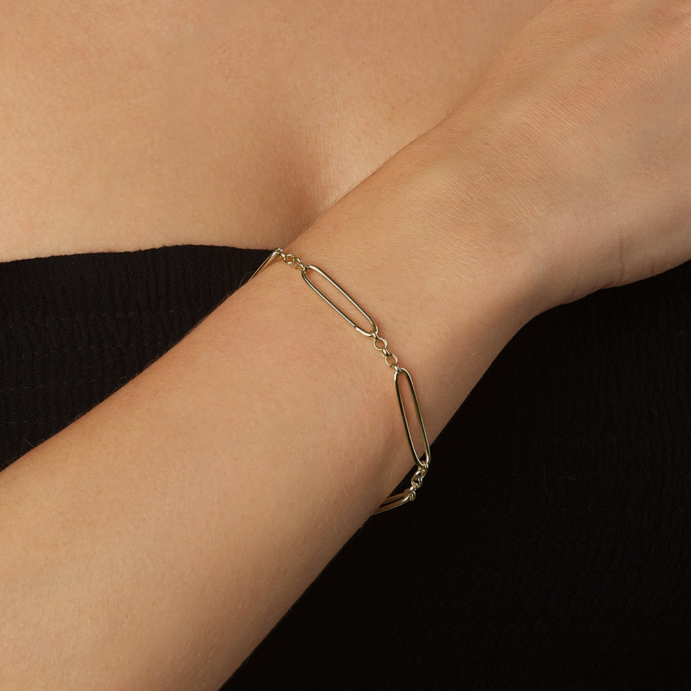 Elegant Oval Link Chain Bracelets