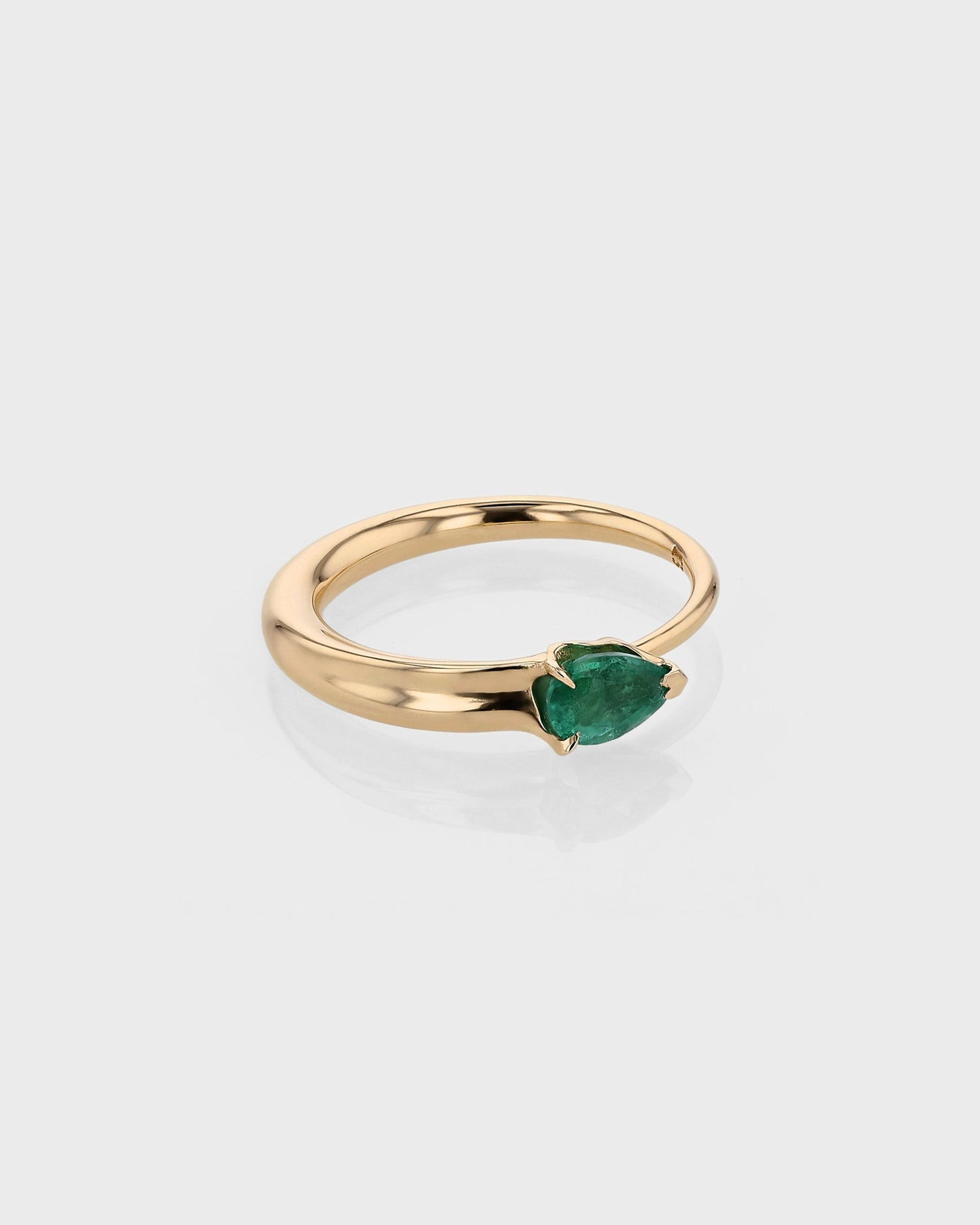 0.30 TCW Pear Cut Emerald Lab Made Diamond Solitaire Engagement Ring 4