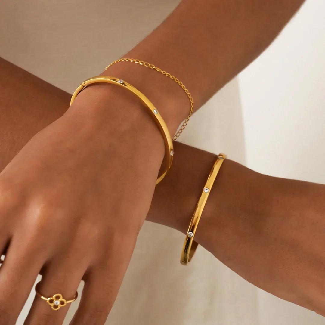 0.05 CT Round Lab-Grown Diamond Gold Bangle Bracelets 4